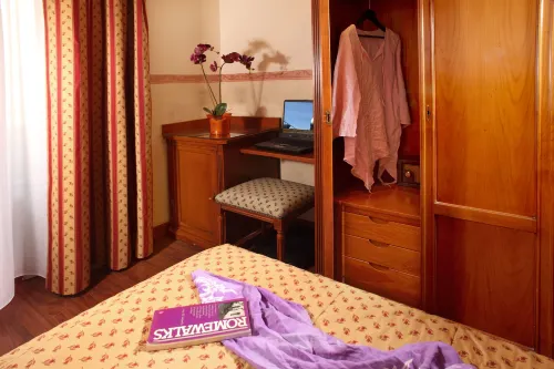 Hotel Alessandrino Rooms Photos