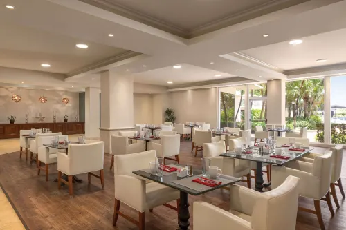 Radisson Resort Miami Beach تناول الطعام Photos