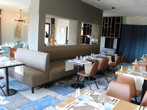 Sowell Hotels les Chevaliers Dining Photos