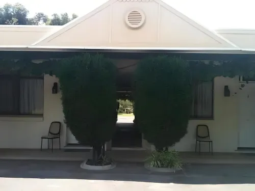 The Wayfarer Motel Exterior Photos