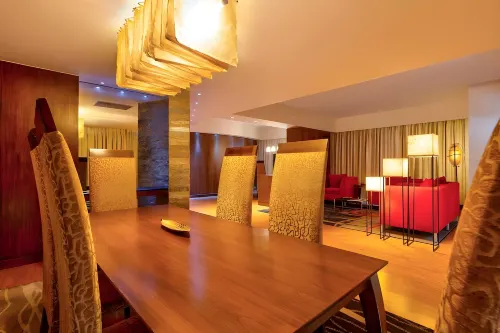 O Hotel Pune Photos