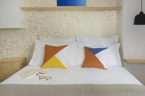 Hotel Izzy Kamar Photos
