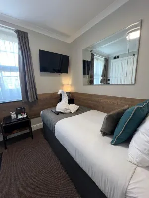 Tudor Court Hotel Photos