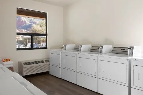 The Red Cliffs Lodge Zion, a Tribute Portfolio Hotel Yleiset tilat Photos