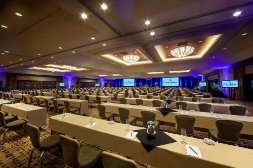 Hilton Phoenix Tapatio Cliffs Resort Business Facilities Photos