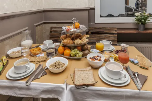 Hotel Chabrol Opera Dining Photos