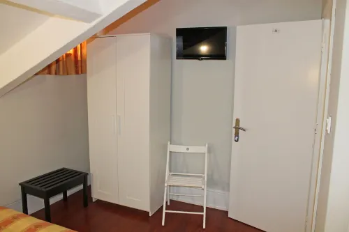 Lunar Guest House Rooms Photos