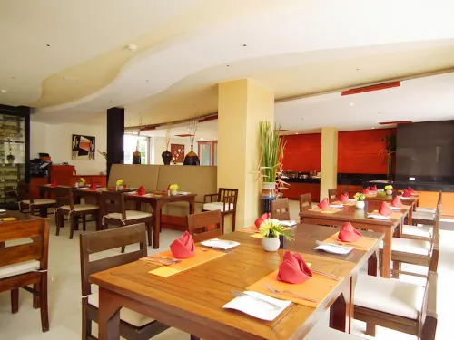 La Flora Resort Patong Restauration Photos
