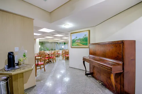 Hotel Golden Park Curitiba by Nacional Inn Ristorazione Photos