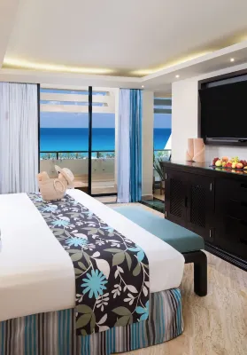 The Pyramid Cancun by Oasis - All Inclusive Chambres Photos