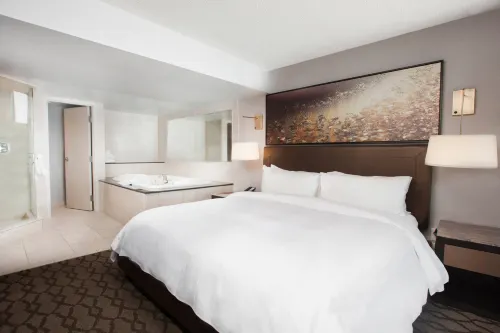 Niagara Falls Marriott Fallsview Hotel & Spa Rooms Photos