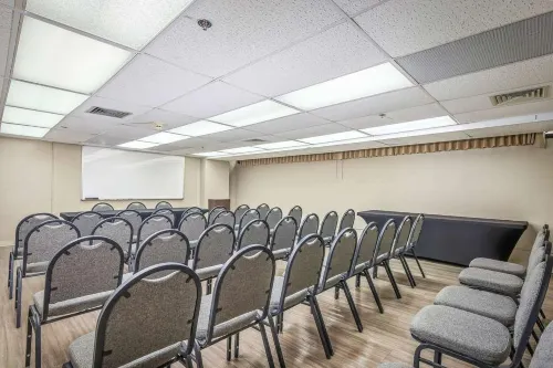Aston Waikiki Circle Hotel Featured Photos