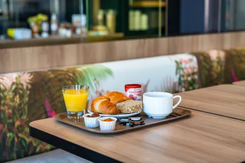 B&B Hotel Bois d'Arcy Saint Quentin en Yvelines Mahlzeiten Photos