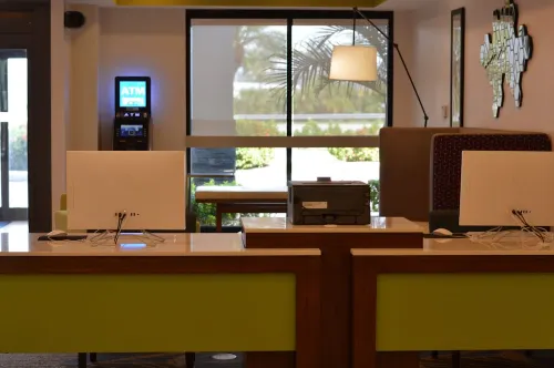 Holiday Inn Express & Suites Miami - Hialeah Business Facilities Photos