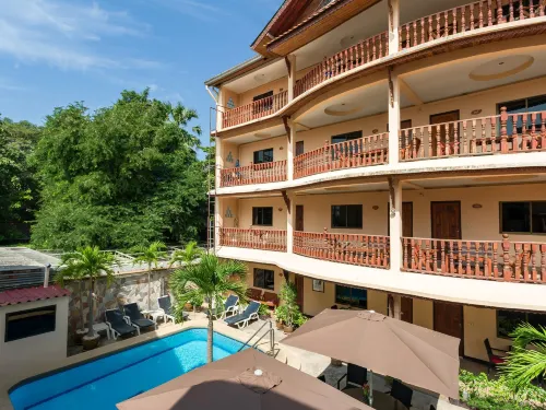 Phratamnak Inn - 100 Meter from Beach Empfohlen Photos