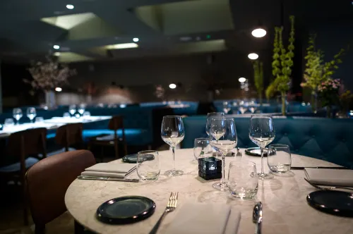 Apex City of London Hotel Restauration Photos