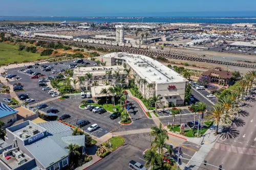 Best Western Plus Marina Gateway Hotel Near Hotel Photos