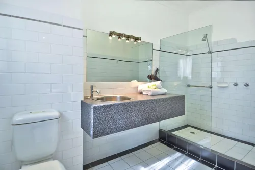 Best Western Geelong Motor Inn  Serviced Apartments Rooms Photos