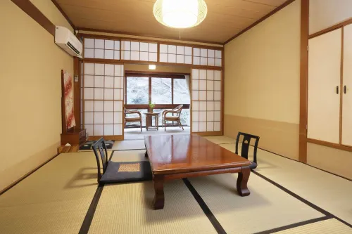 Ichinoyu Honkan Photos