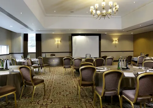 Macdonald Berystede Hotel and Spa Espaces Affaires Photos
