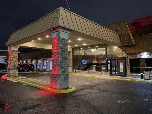 Ramada by Wyndham Rochelle Park Near Paramus Exterior Photos
