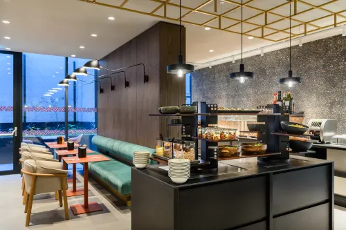 Hilton Garden Inn Debrecen City Center Dining Photos