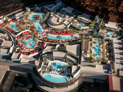 Conrad Las Vegas at Resorts World Area Publik Photos