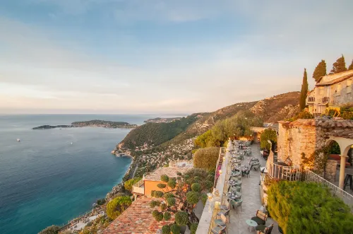 Hôtel Château de La Chèvre d’Or À proximité de l'hôtel Photos