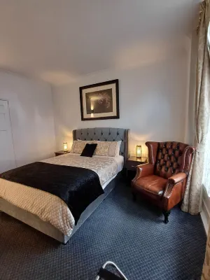 Art Hotel on York Rooms Photos