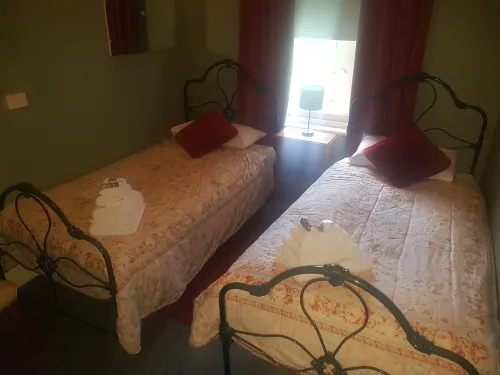 The Richmond Arms Hotel Photos
