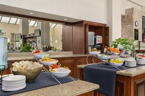 Embassy Suites by Hilton Santa Clara Silicon Valley Dining Photos