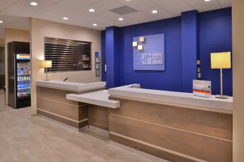 Holiday Inn Express & Suites Pasadena - Los Angeles 공용공간 Photos