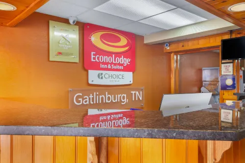 Econo Lodge Inn & Suites Gatlinburg at the Convention Center Public Areas Photos