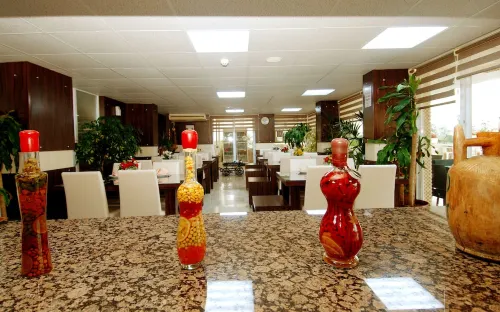Lara Diamond Hotel Dining Photos