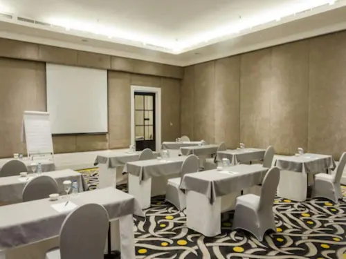 Hotel Ciputra World Surabaya managed by Swiss-Belhotel International  Relaksasi & Rekreasi Photos