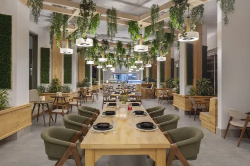 Nirvana Cosmopolitan Hotel - Convention & Sports Center Restauration Photos