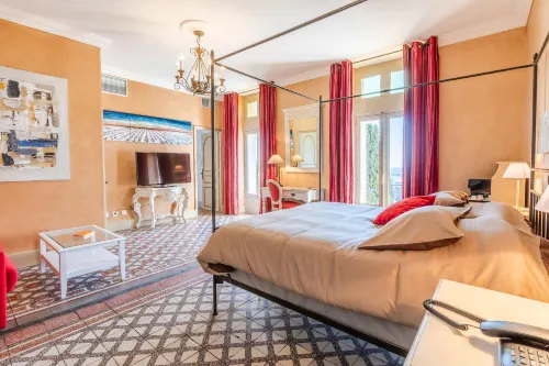 Hostellerie Château des Fines Roches Photos