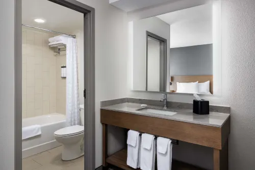 Hyatt Place Tempe/Phoenix Airport Rooms Photos