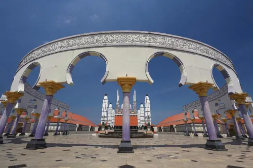 Hotel Chanti Managed by Tentrem Hotel Management Indonesia بالقرب من الفندق Photos