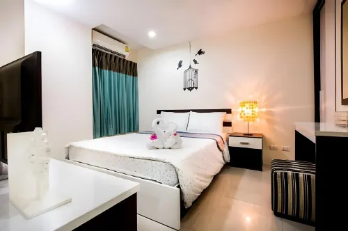 CS Residence Kamar Photos