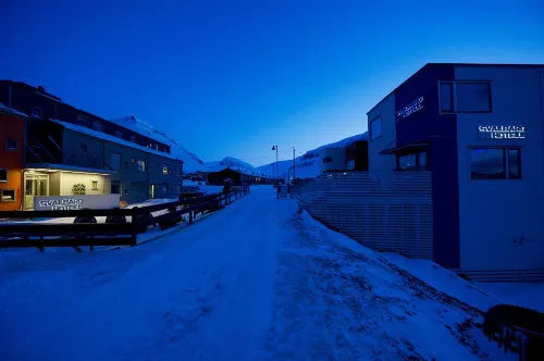 Svalbard Hotell | Polfareren Exterior Photos