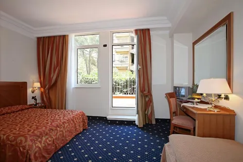 Pinewood Hotel Rome Chambres Photos