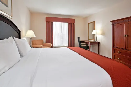 Holiday Inn Express & Suites Detroit - Farmington Hills Photos