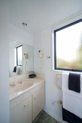 Annabelle Court Motel Rooms Photos