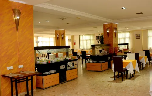 Oasis Hotel & Spa Dining Photos