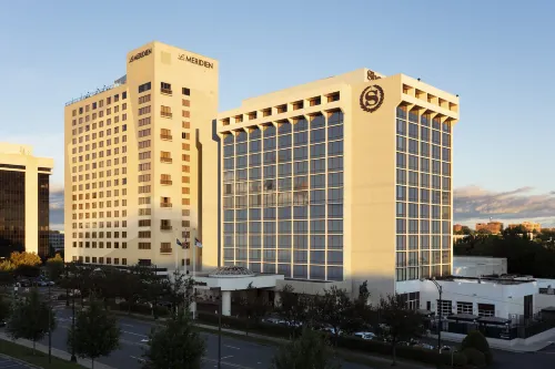 Sheraton Charlotte Hotel Exterior Photos