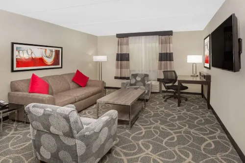 Ramada by Wyndham des Moines Airport Kamar Photos