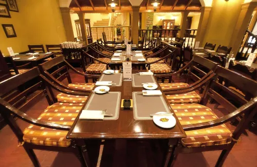 Towers Rotana Restauration Photos