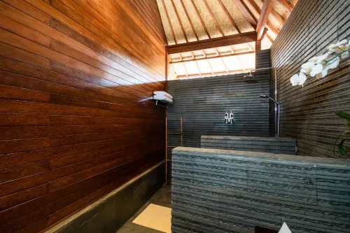 Royal Retreat Villa's Lembongan Rooms Photos