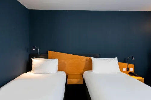 Holiday Inn Express Warwick - Stratford-Upon-Avon Rooms Photos